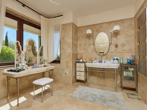 Prodaja, kuća, 2191m², Blizikuće, Budva - image 37