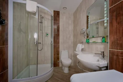 Rent, one bedroom apartment, 72m², Bečići, Budva - image 8