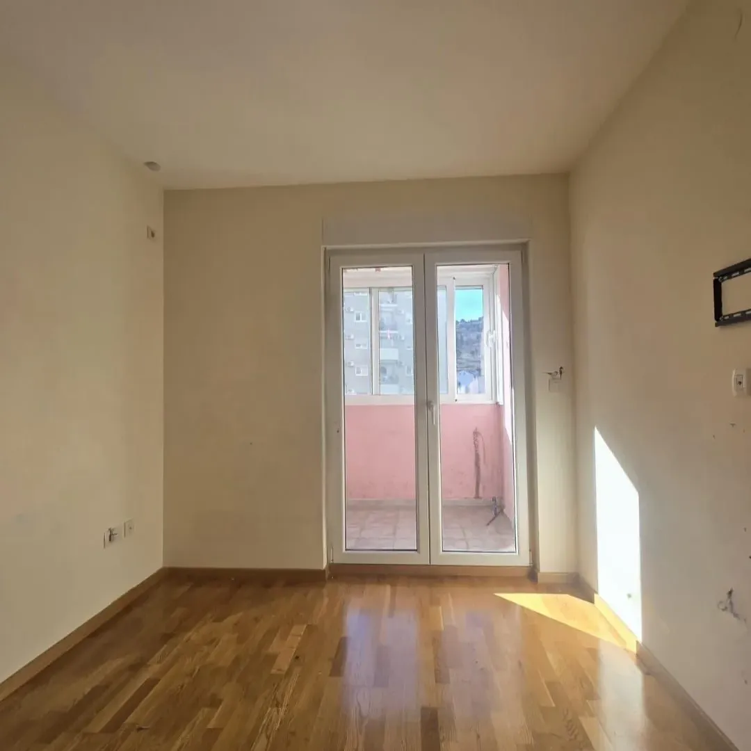 Rent, one bedroom apartment, 46m², City Kej, Podgorica
