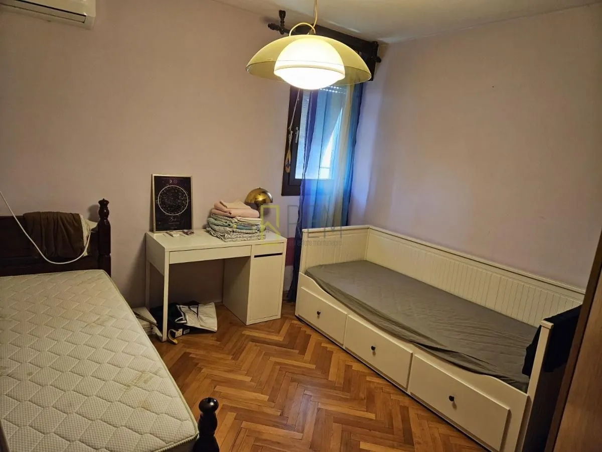 Prodaja, trosoban stan, 87m², Blok 5, Podgorica