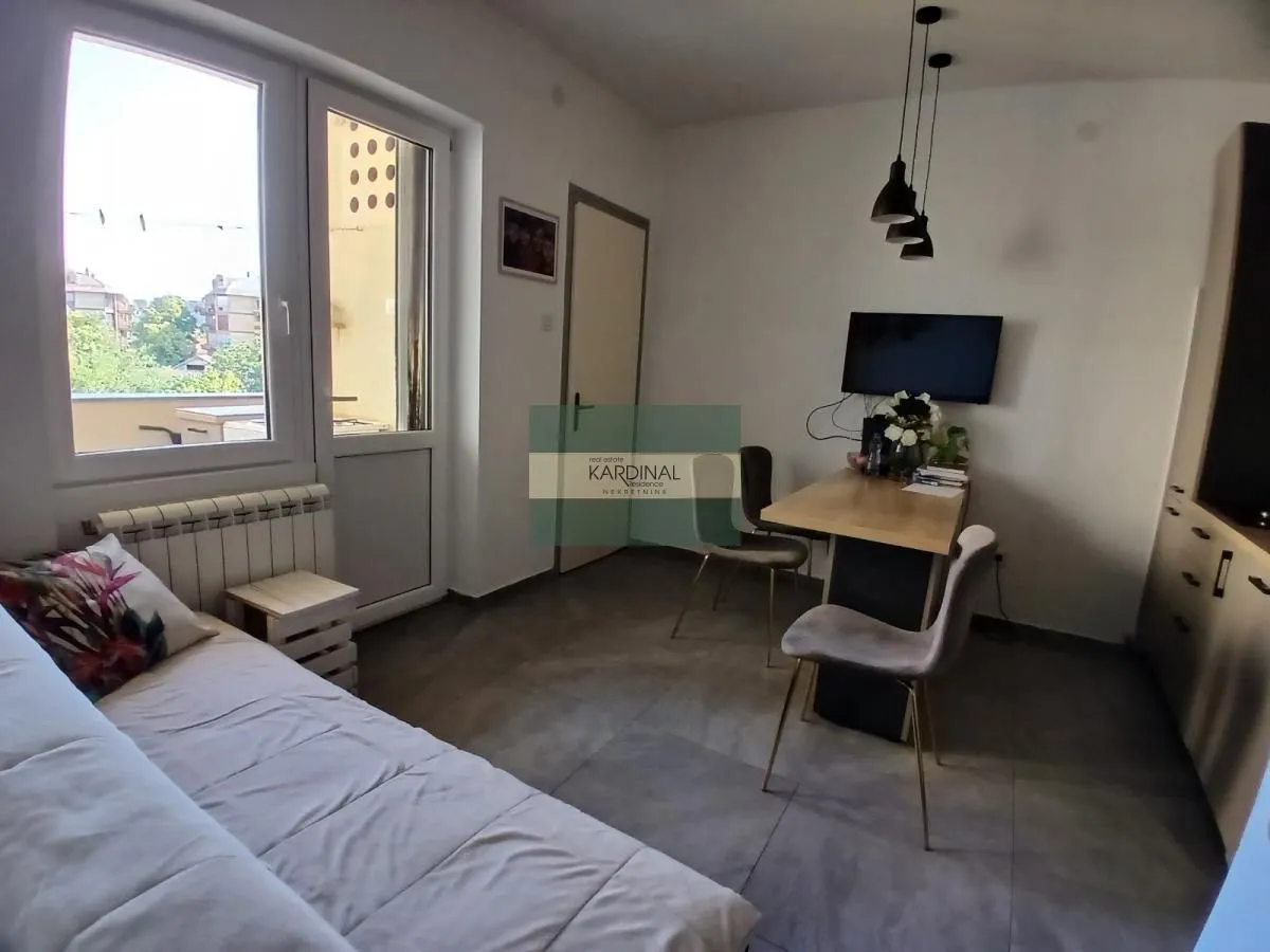 Prodaja, dvosoban stan, 62m², Jagodina, Srbija