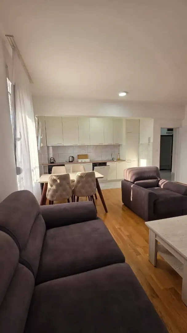 Prodaja, dvosoban stan, 70m², 1 maj, Podgorica