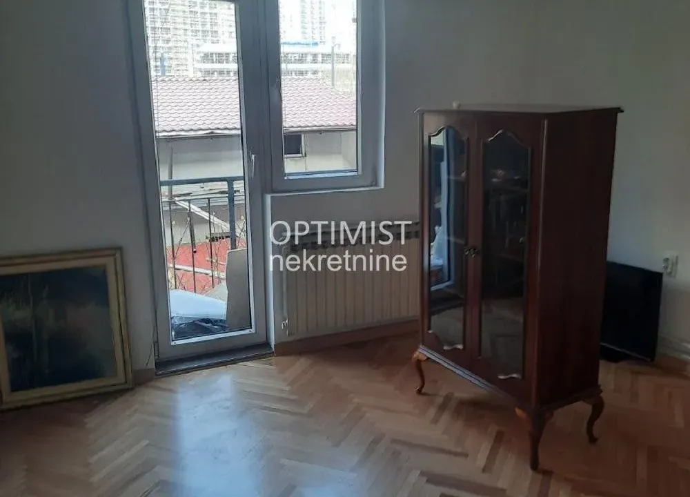 Izdavanje, dvosoban stan, 47m², Stari Grad, Beograd