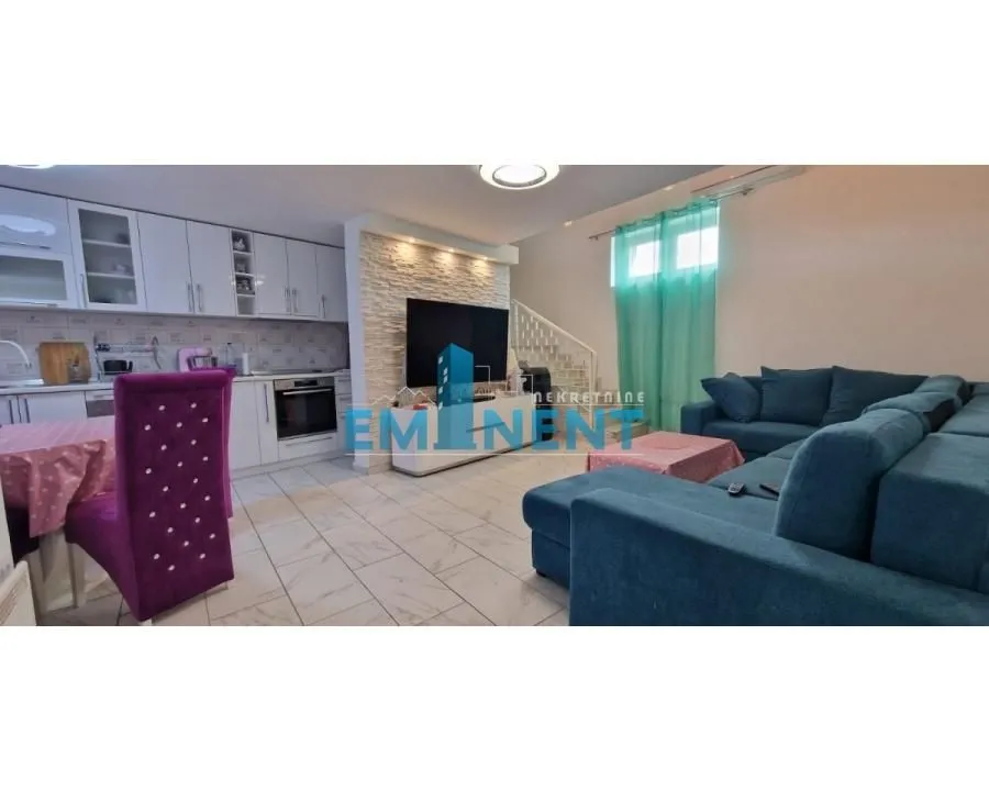 Izdavanje, četvorosoban stan, 81m², Savski Venac, Beograd