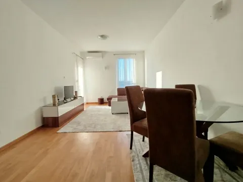 Izdavanje, stan, 50m², Stari Aerodrom, Podgorica - image 10