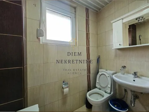 Rent, one bedroom apartment, 52m², Centar, Bar - image 7