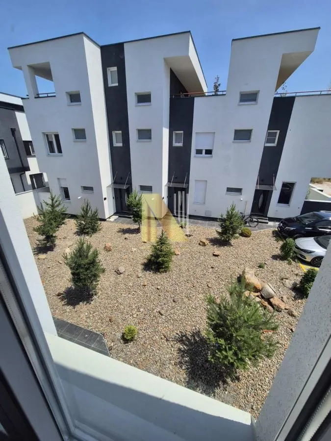 Prodaja, stan, 148m², Vidovdansko naselje, Novi Sad Sve Podlokacije