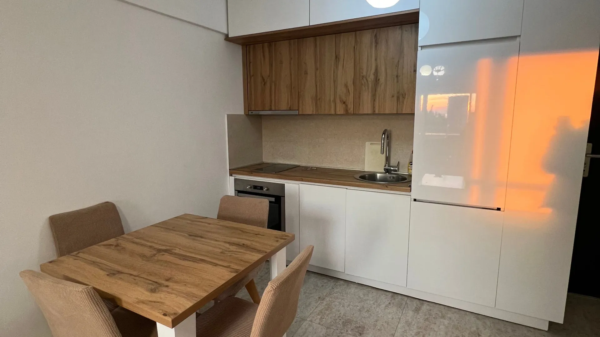 Izdavanje, jednosoban stan, 41m², Ilino, Bar