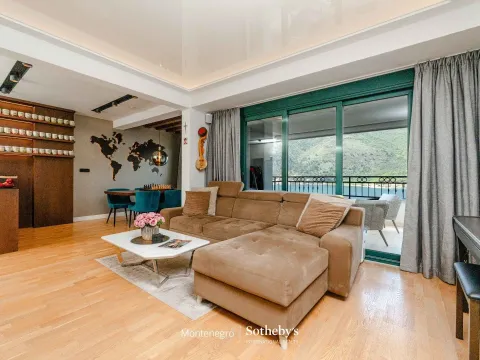 Sale, two bedroom apartment, 85m², Dobrota, Kotor - image 4