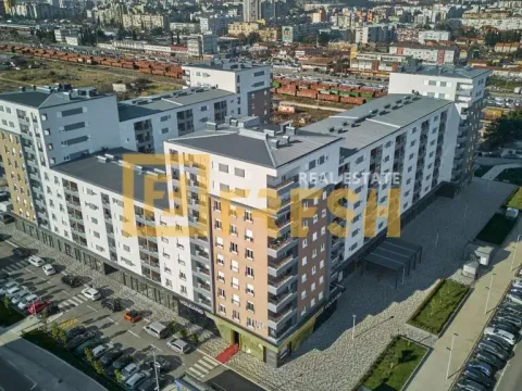 Prodaja, trosoban stan, 104m², Stari Aerodrom, Podgorica - image 1