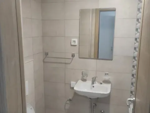 Prodaja, dvosoban stan, 56m², Stari Aerodrom, Podgorica - image 4