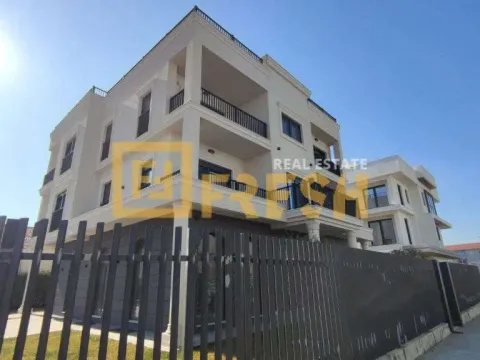 Izdavanje, poslovni prostor, 220m², Stari Aerodrom, Podgorica - image 2