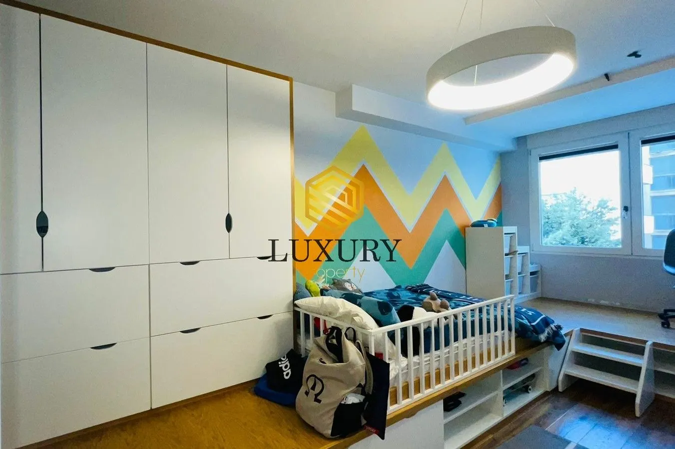 Prodaja, trosoban stan, 122m², Centar, Podgorica