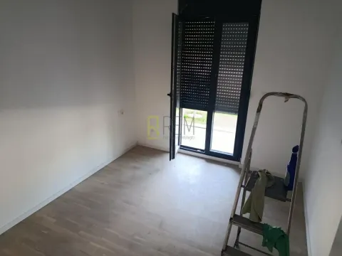 Rent, one bedroom apartment, 44m², Podgorica, Crna Gora - image 2