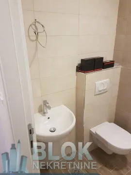 Izdavanje, jednosoban stan, 47m², City Kej, Podgorica - image 5
