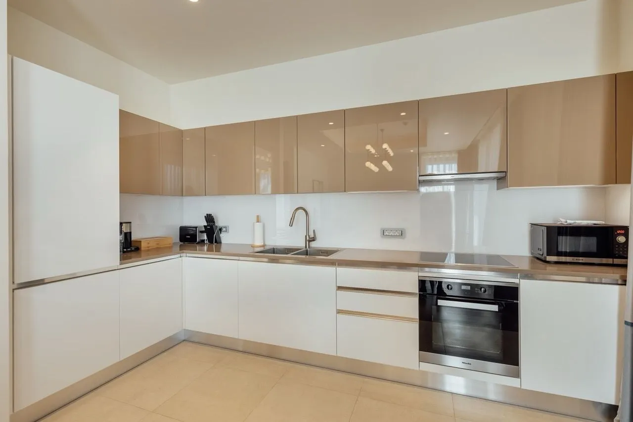 Prodaja, trosoban stan, 290m², Kumbor, Herceg Novi