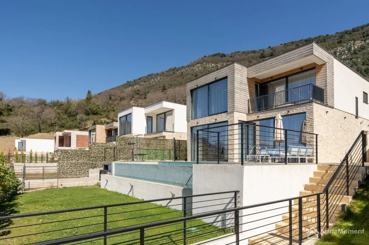 Sale, house, 180m², Kavač, Kotor
