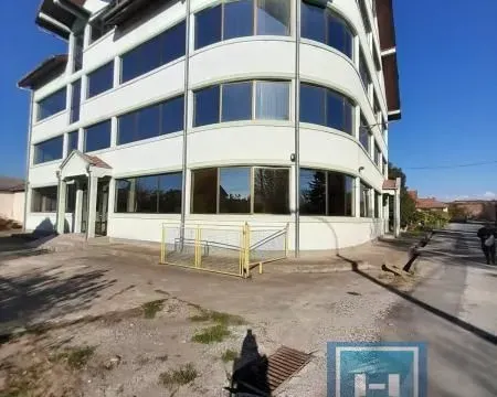 Rent, office space, 1300m², Supska, Ćuprija - image 13