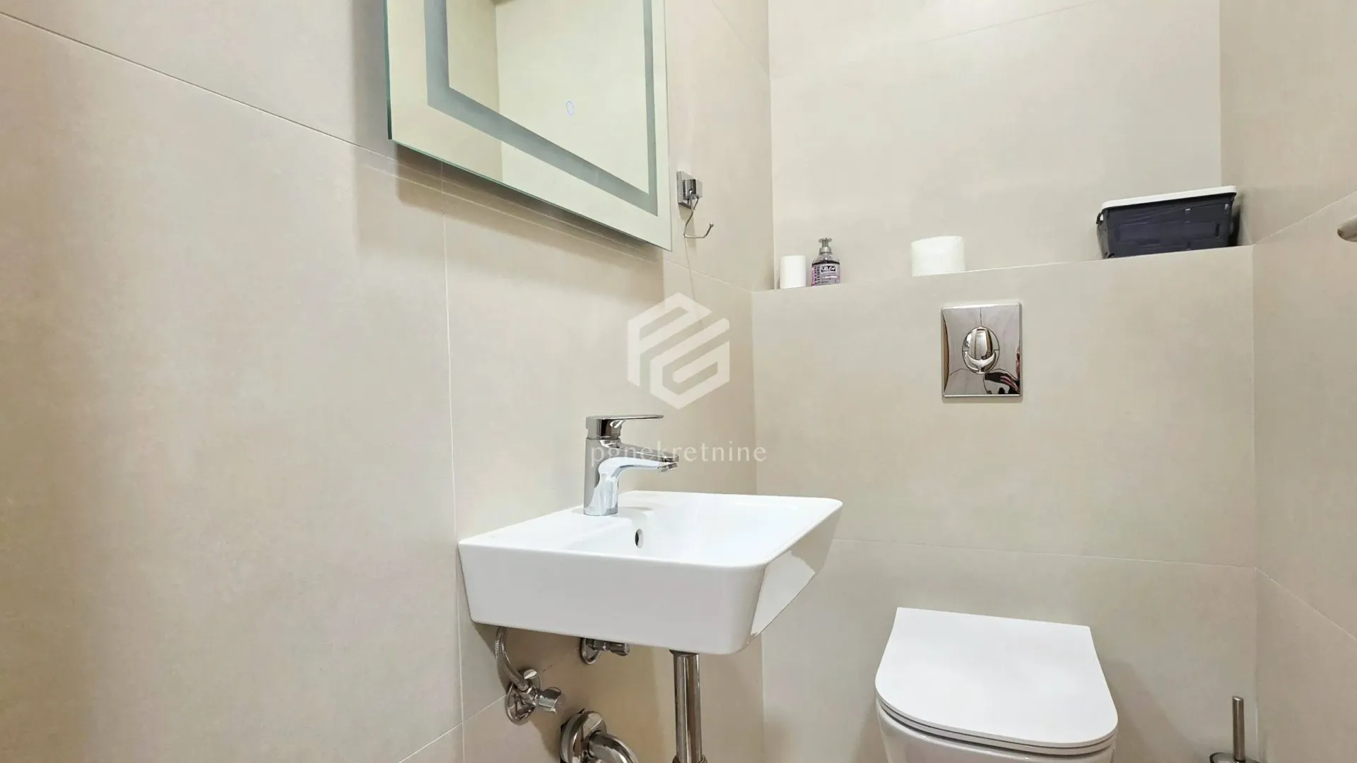 Rent, two bedroom apartment, 69m², City Kvart, Podgorica