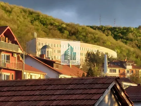 Izdavanje, trosoban stan, 98m², Palilula, Niš - image 21