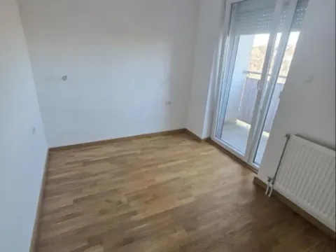 Izdavanje, poslovni prostor, 42m², Telep, Novi Sad Sve Podlokacije - image 10