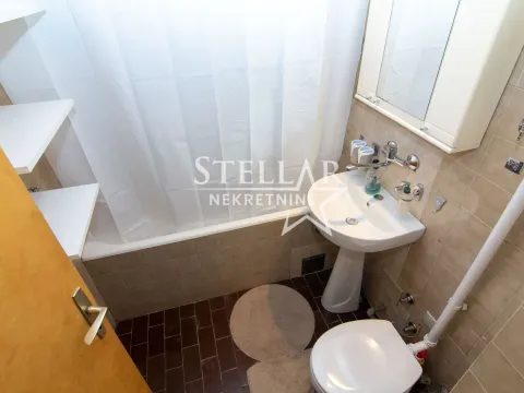 Rent, two bedroom apartment, 60m², Blok 6, Podgorica - image 4