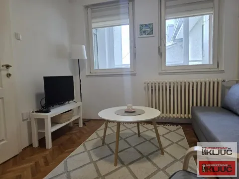 Izdavanje, jednosoban stan, 27m², Bulevar Oslobodjenja, Novi Sad Sve Podlokacije - image 2