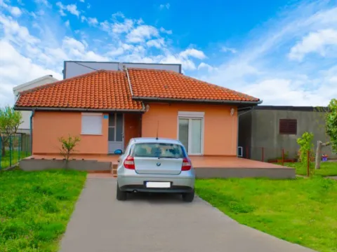 Prodaja, kuća, 77m², Zlatica, Podgorica - image 5