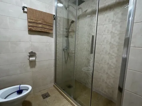 Izdavanje, jednosoban stan, 51m², Centar, Bar - image 8