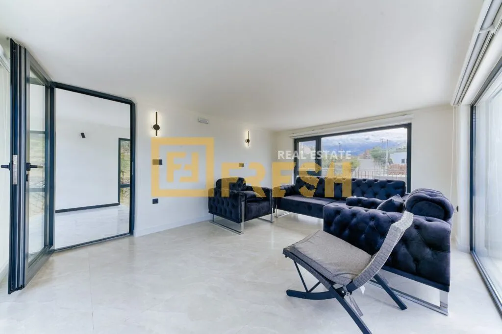 Sale, house, 280m², Bar, Crna Gora
