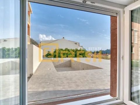 Prodaja, dvosoban stan, 60m², Petrovac, Budva - image 15