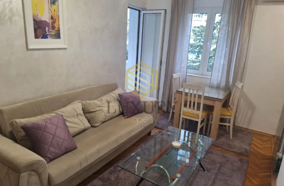 Izdavanje, jednosoban stan, 38m², Centar, Podgorica