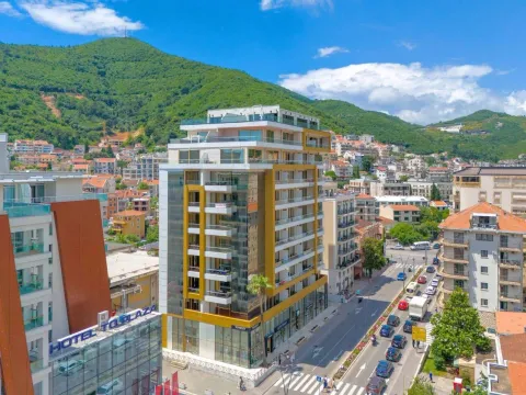 Sale, two bedroom apartment, 210m², Budva, Crna Gora - image 17