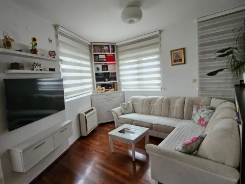 Prodaja, dvosoban stan, 56m², Stari Aerodrom, Podgorica - image 11