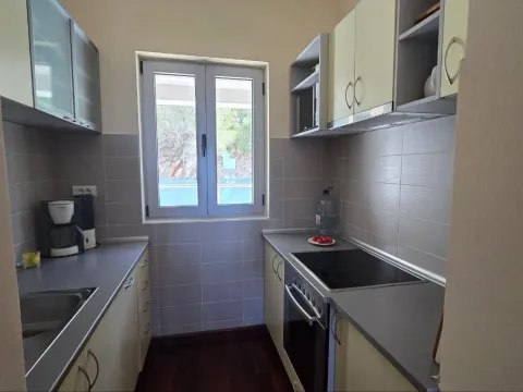 Sale, two bedroom apartment, 93m², Petrovac, Budva - image 5