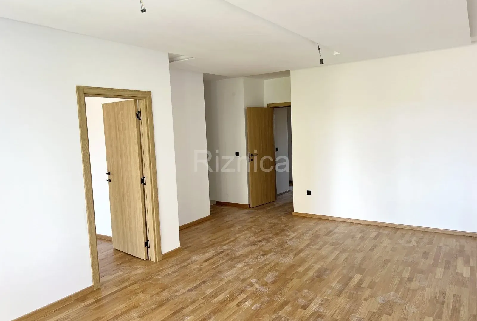 Sale, three bedroom apartment, 84m², Medijana, Niš