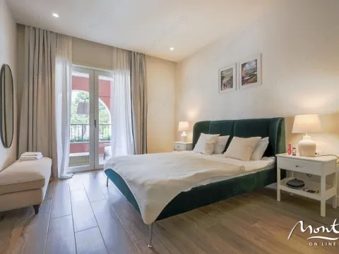 Prodaja, jednosoban stan, 69m², Luštica Bay, Tivat - image 5