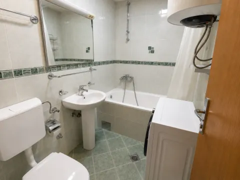 Sale, one bedroom apartment, 40m², Stari Aerodrom, Podgorica - image 7