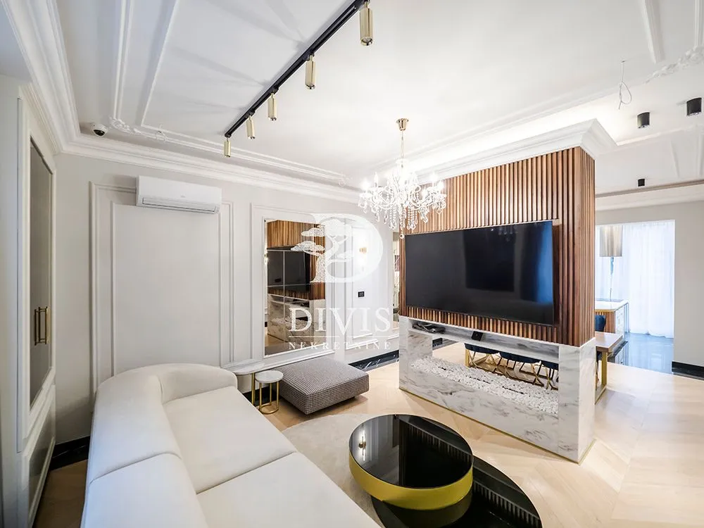 Rent, four bedroom apartment, 100m², Cvetni Trg, Vračar Sve Podlokacije