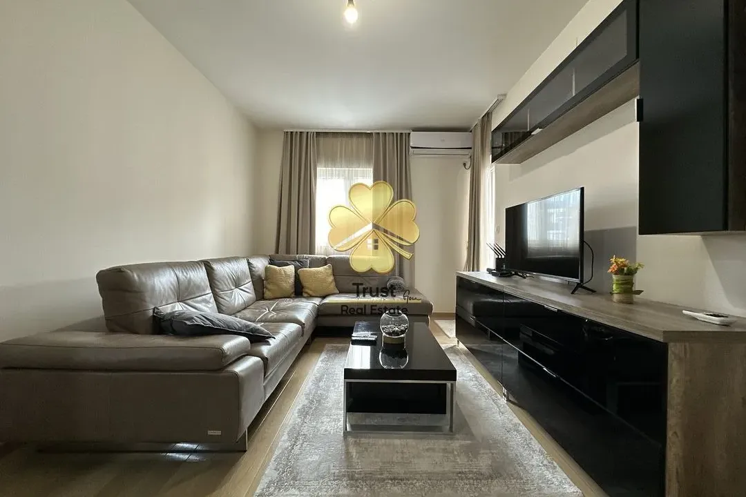 Izdavanje, dvosoban stan, 70m², City Kvart, Podgorica