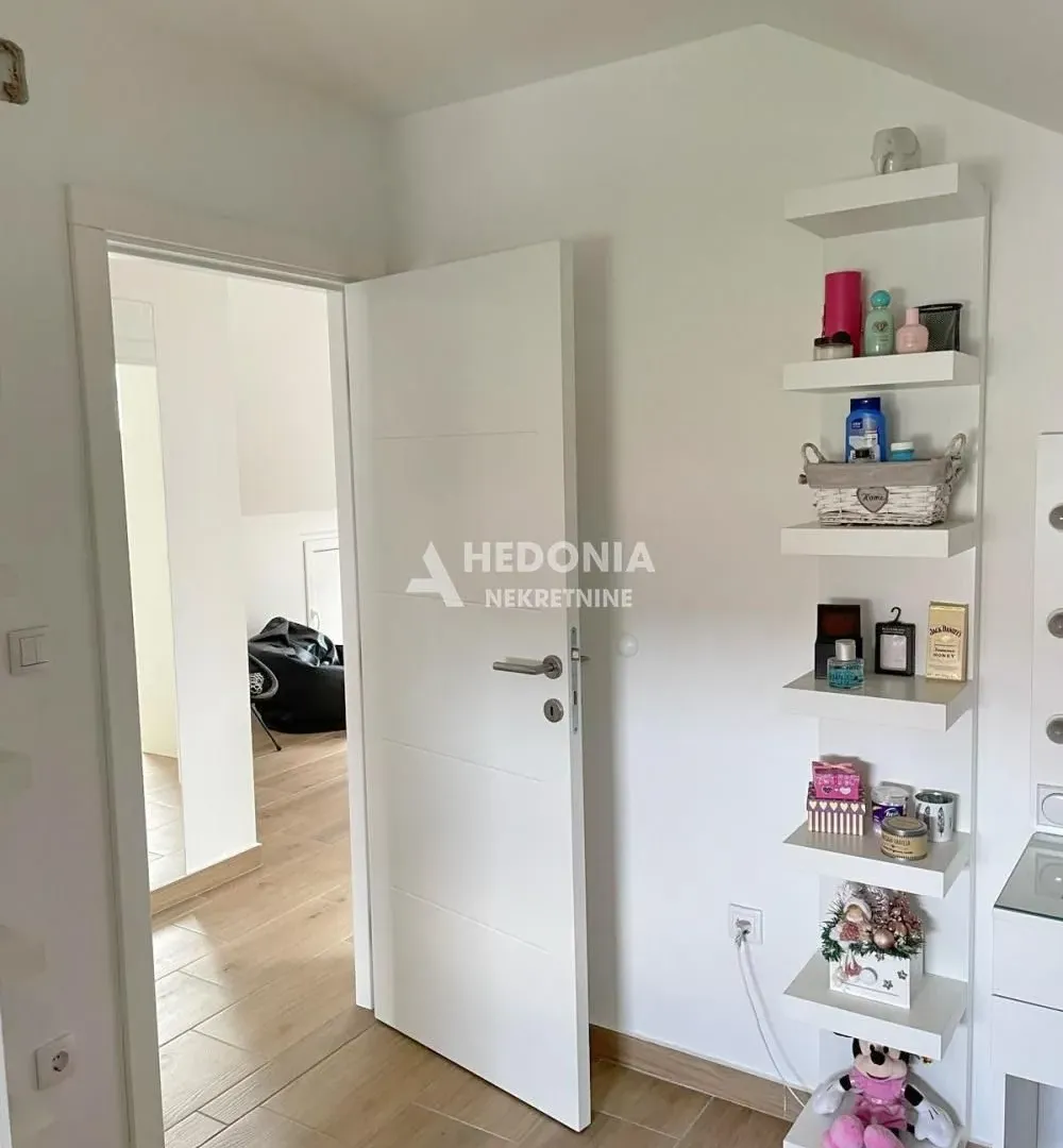 Sale, four bedroom apartment, 125m², Obrenovac, Beograd