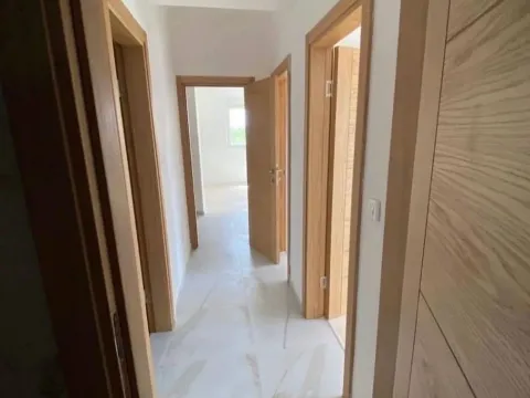 Prodaja, dvosoban stan, 73m², Zabjelo, Podgorica - image 5