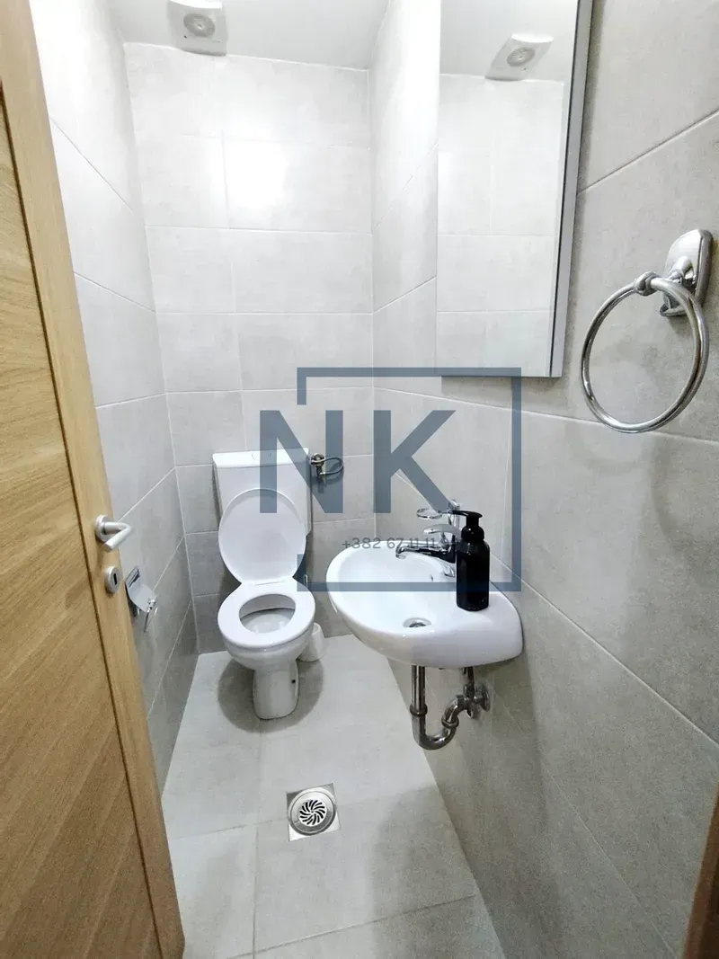 Izdavanje, dvosoban stan, 71m², Stari Aerodrom, Podgorica