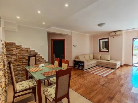 Sale, two bedroom apartment, 77m², Dubovica, Budva - image 2