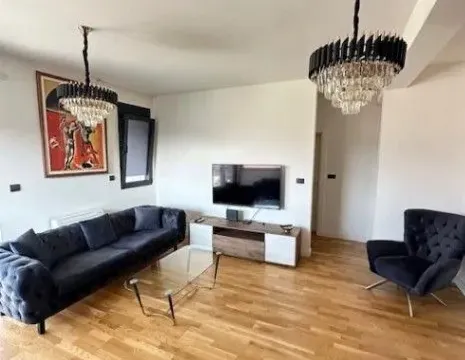 Izdavanje, trosoban stan, 130m², Dalmatinska ulica, Podgorica - image 4