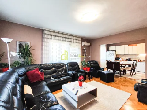 Prodaja, kuća, 250m², Tološi, Podgorica - image 23