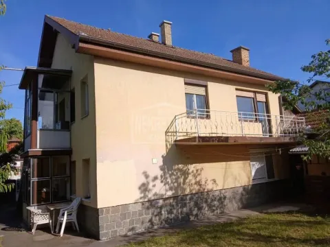 Kuća in Železničko Naselje