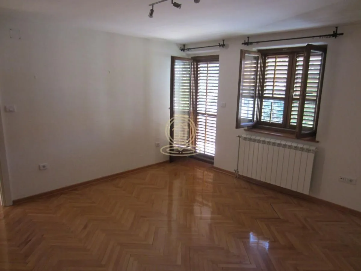 Rent, office space, 310m², Savski Venac, Beograd