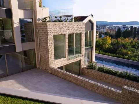 Prodaja, trosoban stan, 246m², Tivat, Crna Gora - image 8