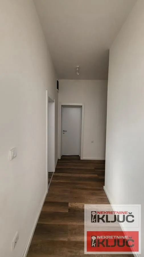Prodaja, trosoban stan, 79m², Petrovaradin, Novi Sad